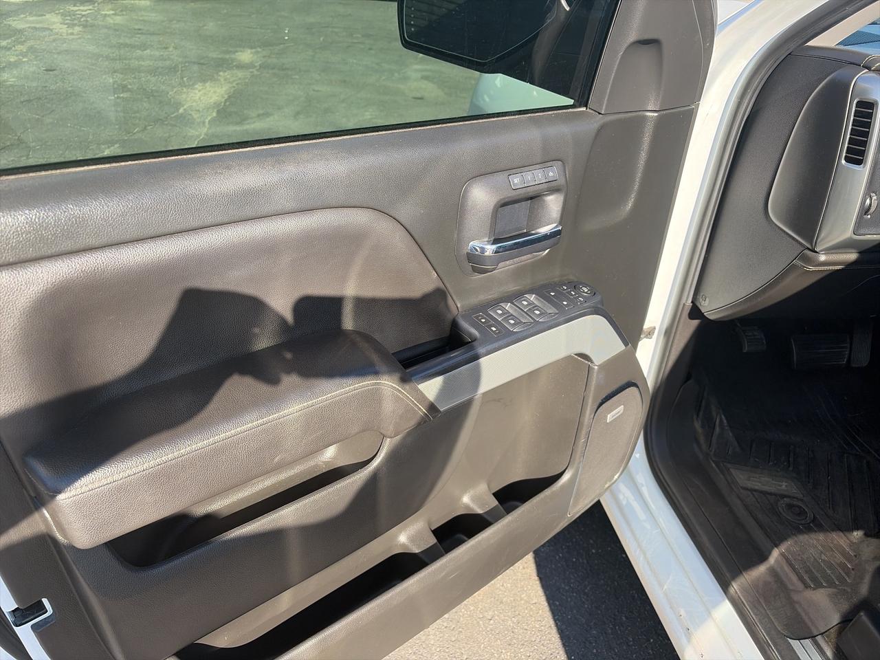 2018 Chevrolet Silverado 1500 LTZ-LEATHER-ROOF-4X4 Photo