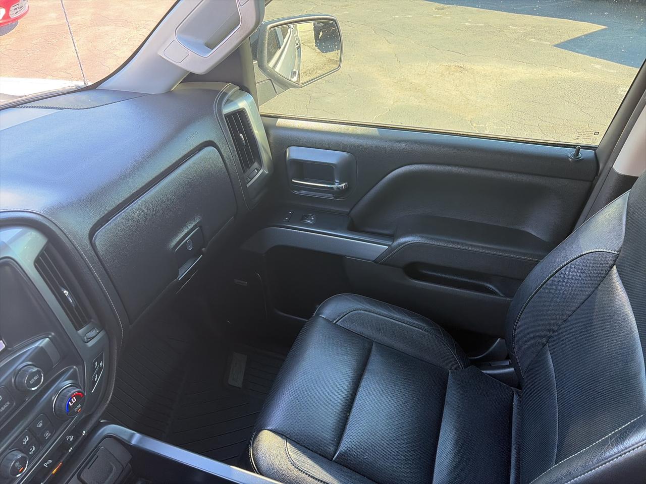2018 Chevrolet Silverado 1500 LTZ-LEATHER-ROOF-4X4 Photo