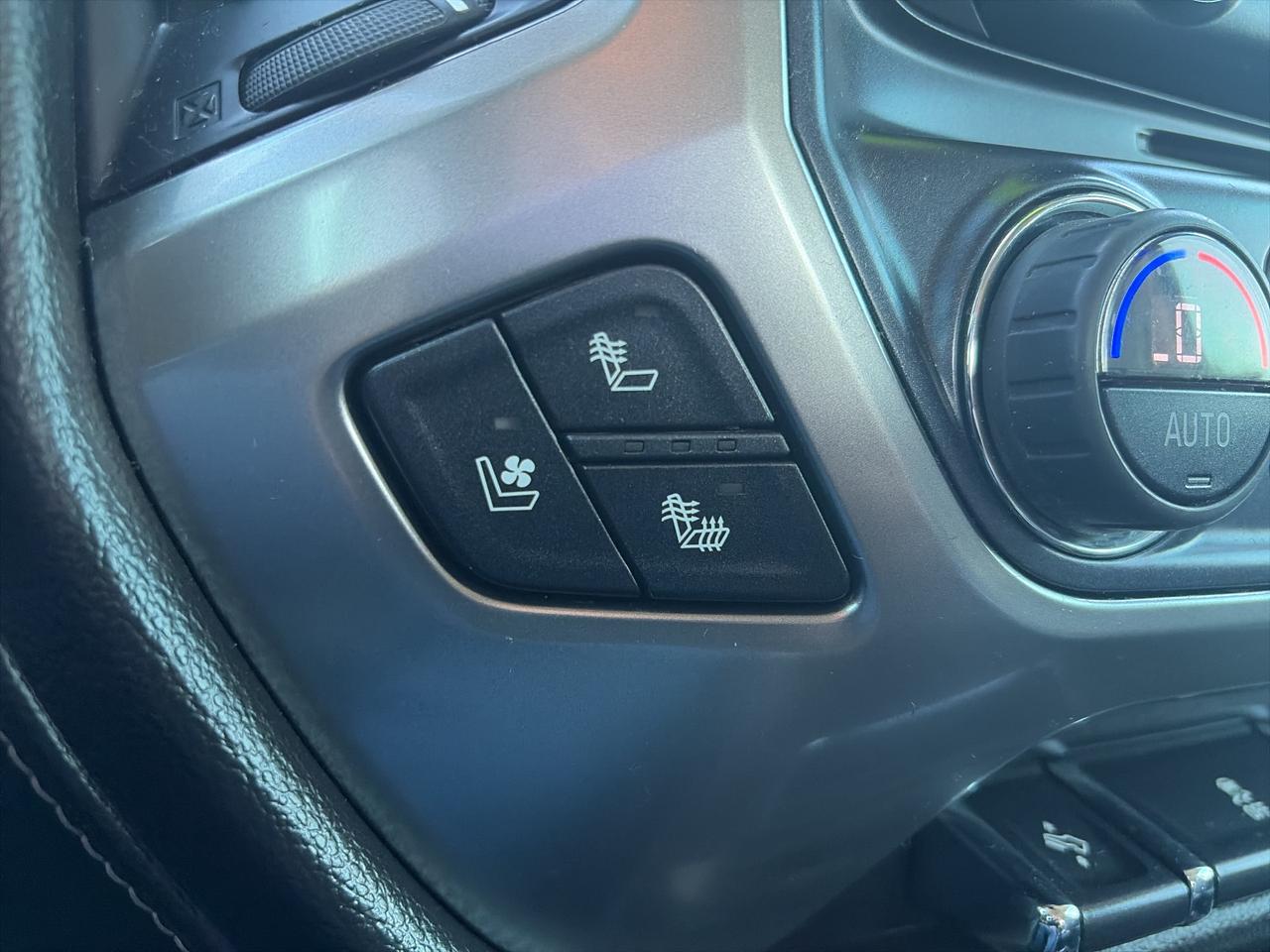 2018 Chevrolet Silverado 1500 LTZ-LEATHER-ROOF-4X4 Photo