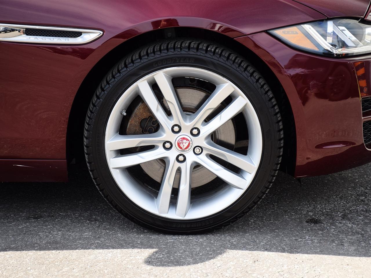 2017 Jaguar XE 4dr Sdn V6 SC Prestige Photo