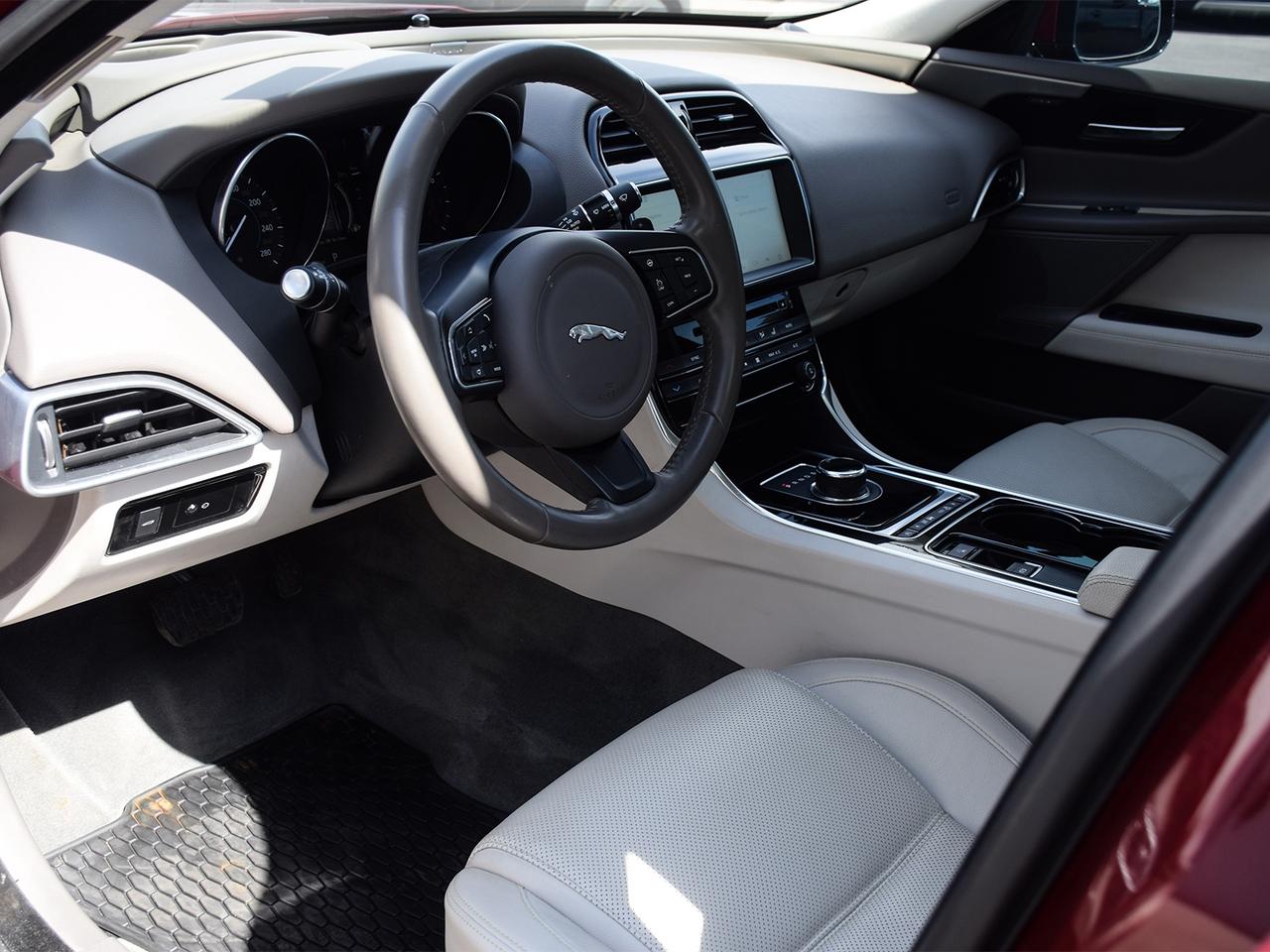2017 Jaguar XE 4dr Sdn V6 SC Prestige Photo