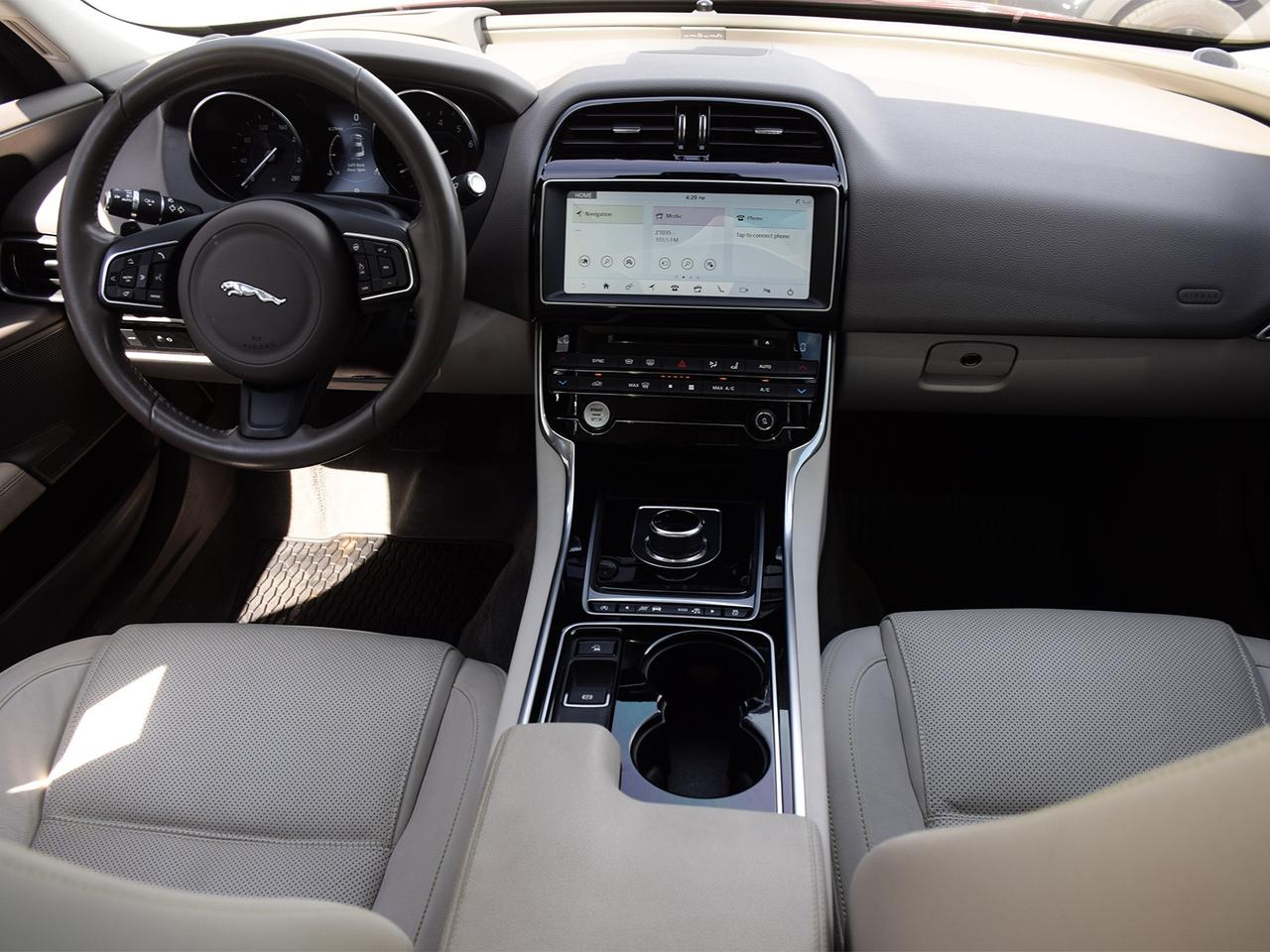 2017 Jaguar XE 4dr Sdn V6 SC Prestige Photo