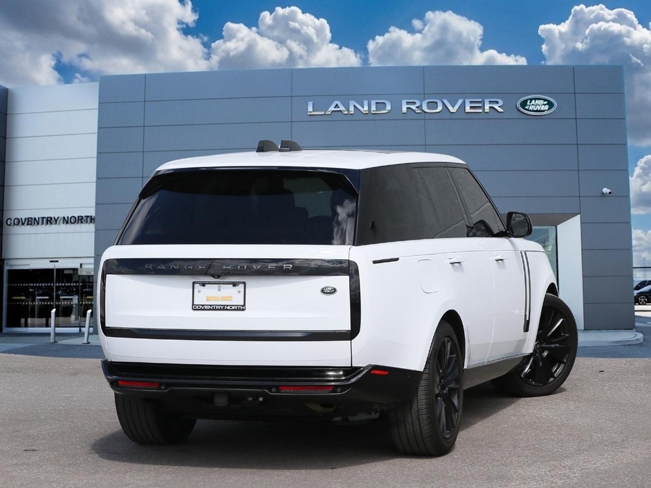 2023 Land Rover Range Rover SE P400 SWB Photo