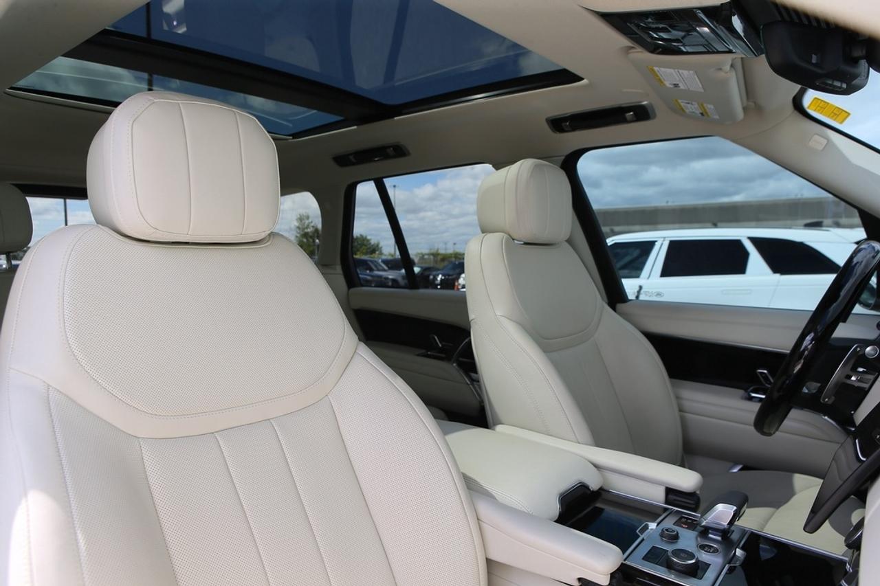 2023 Land Rover Range Rover SE P400 SWB Photo