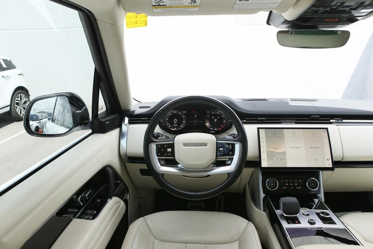 2023 Land Rover Range Rover SE P400 SWB Photo