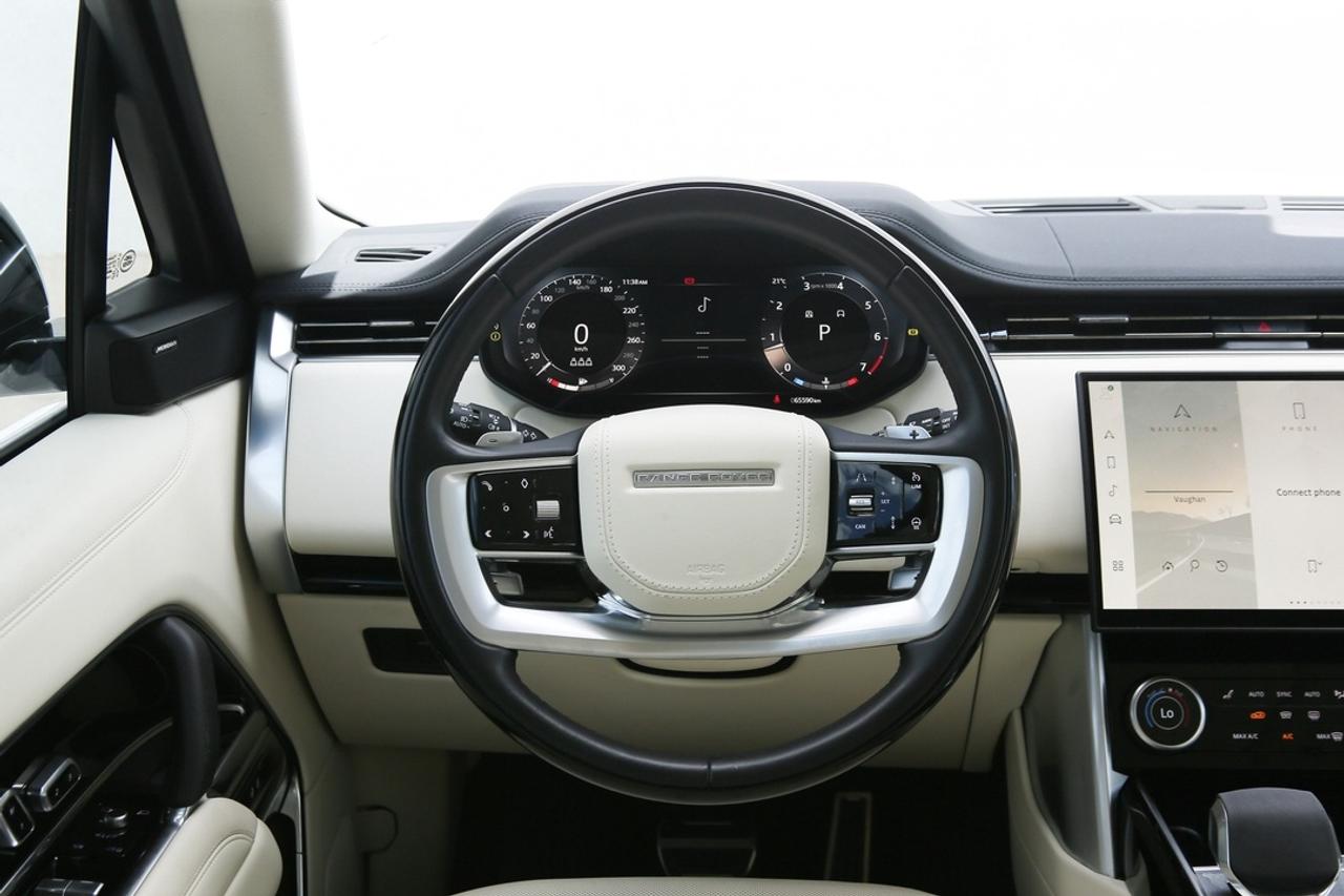 2023 Land Rover Range Rover SE P400 SWB Photo
