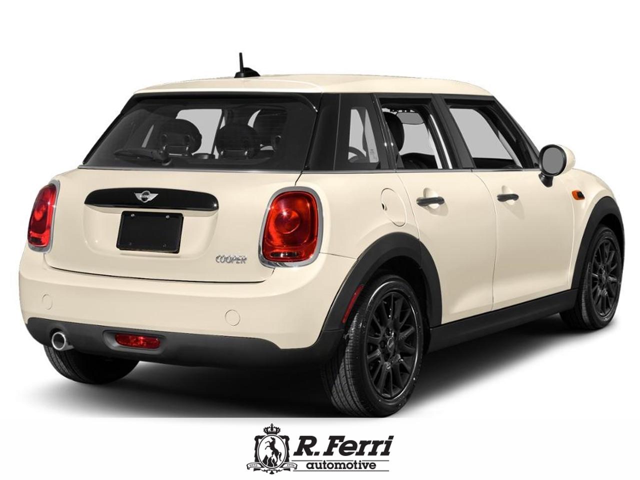 2017 MINI 5 Door Cooper 4dr Hatchback Photo