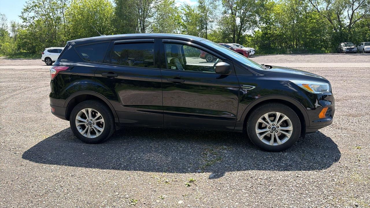 2017 Ford Escape S 4dr Front-wheel Drive Photo3