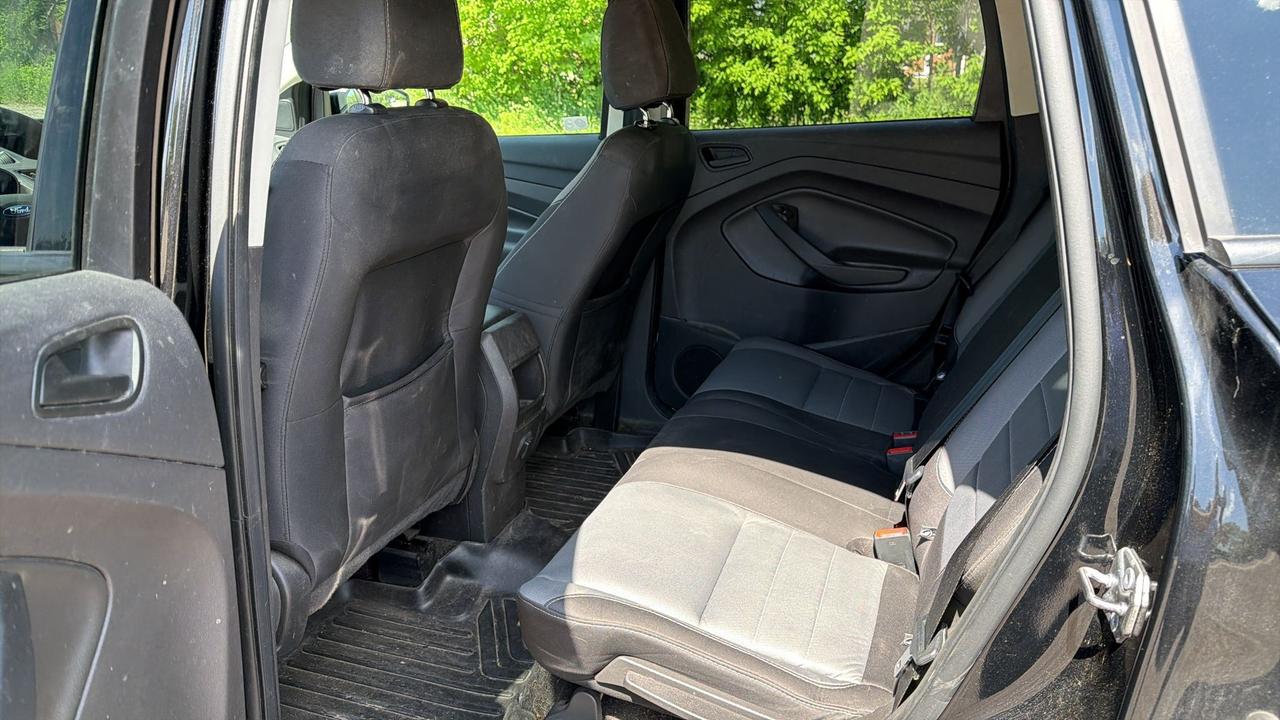 2017 Ford Escape S 4dr Front-wheel Drive Photo
