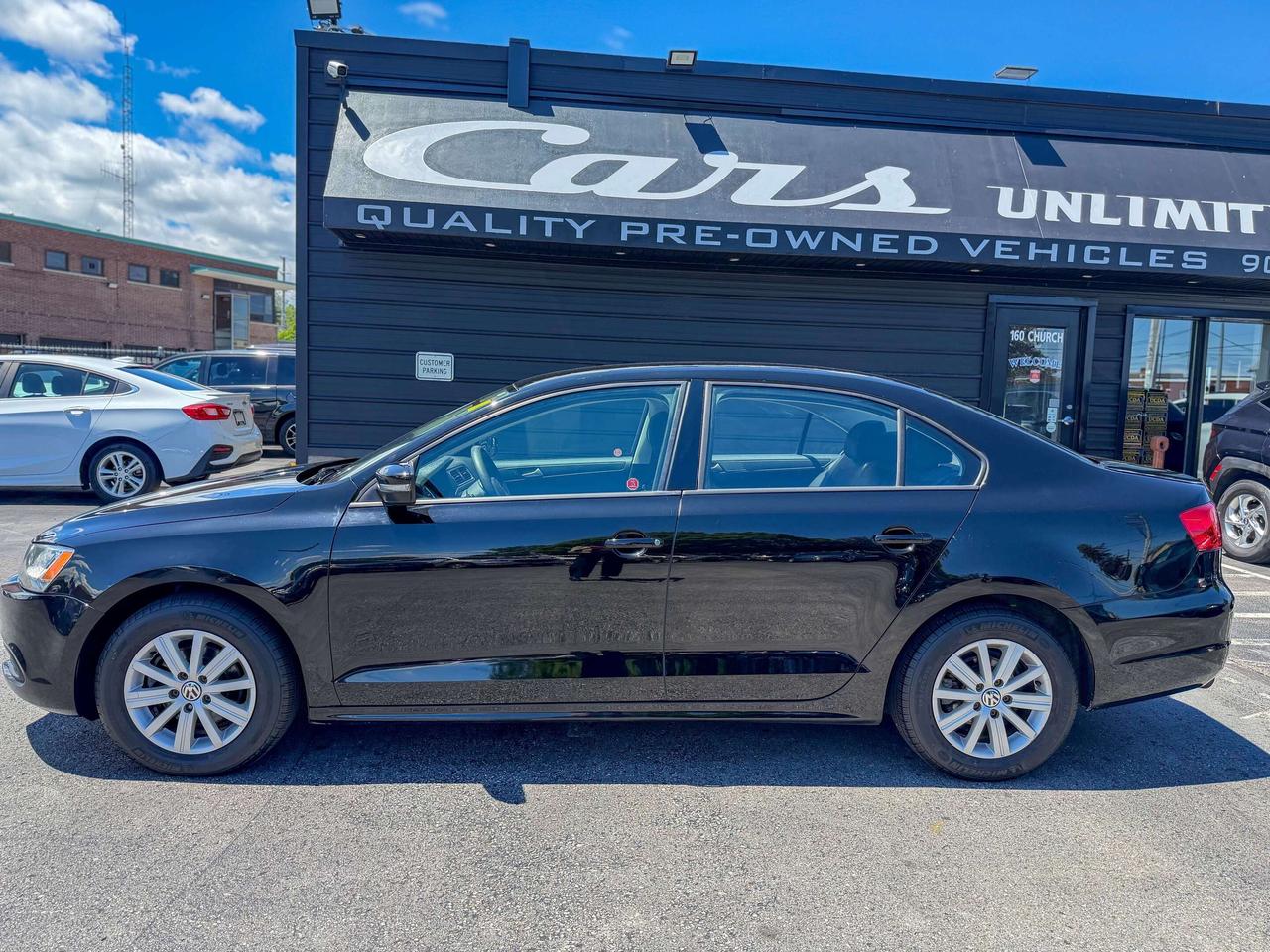 2014 Volkswagen Jetta Trendline Plus/LOW MILEAGE/NO ACCIDENTS/2.0L Photo