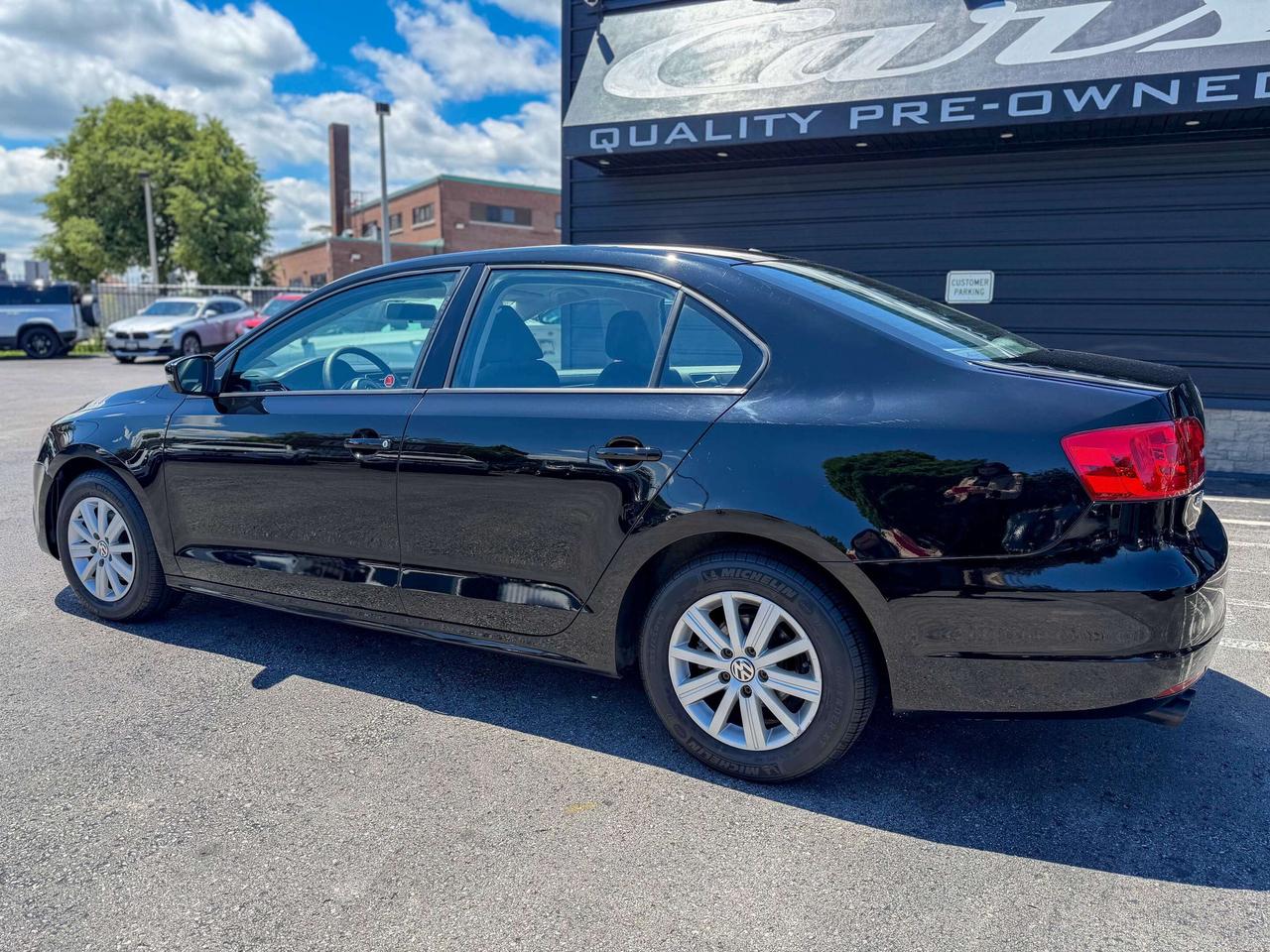 2014 Volkswagen Jetta Trendline Plus/LOW MILEAGE/NO ACCIDENTS/2.0L Photo2