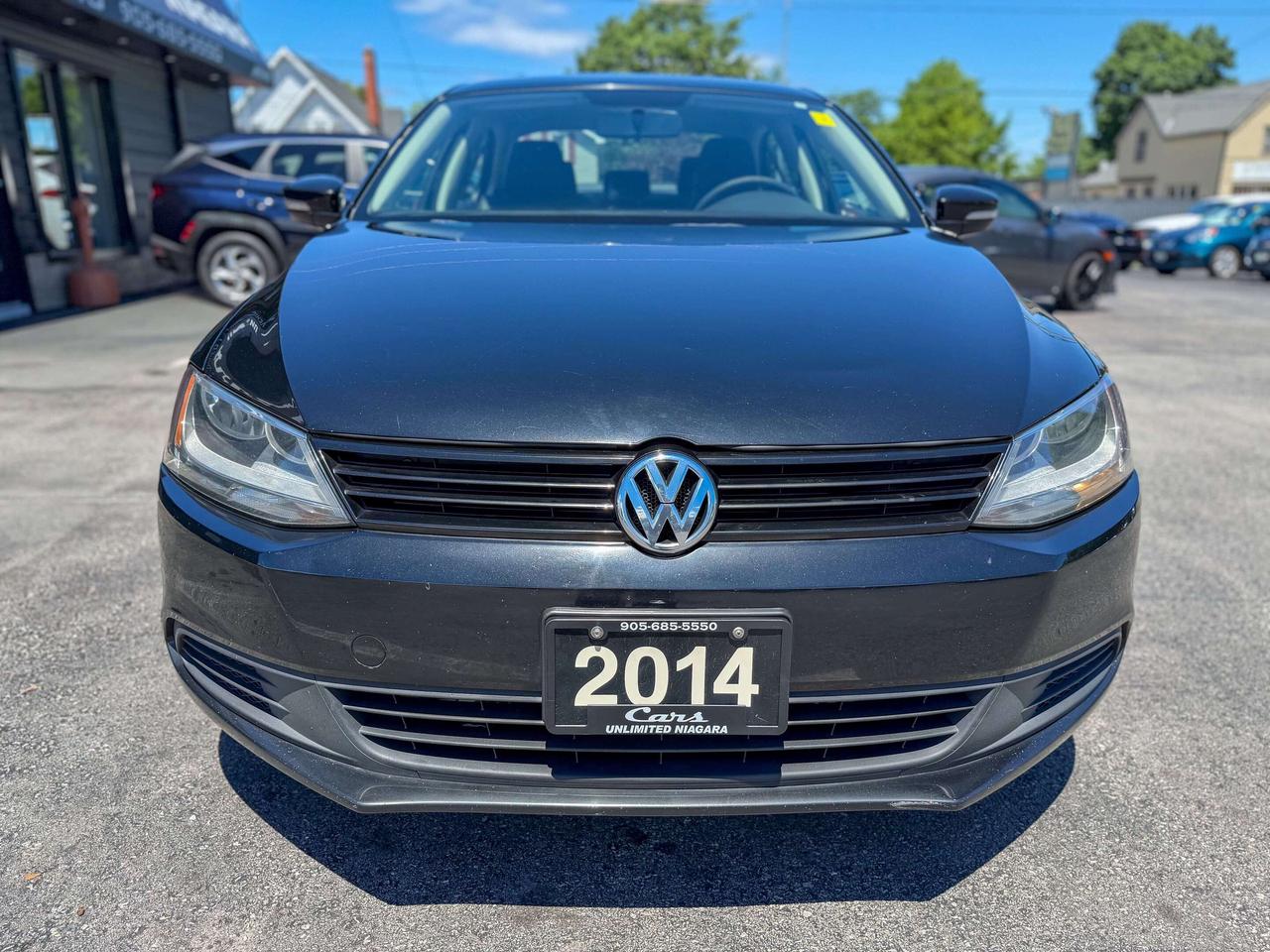 2014 Volkswagen Jetta Trendline Plus/LOW MILEAGE/NO ACCIDENTS/2.0L Photo