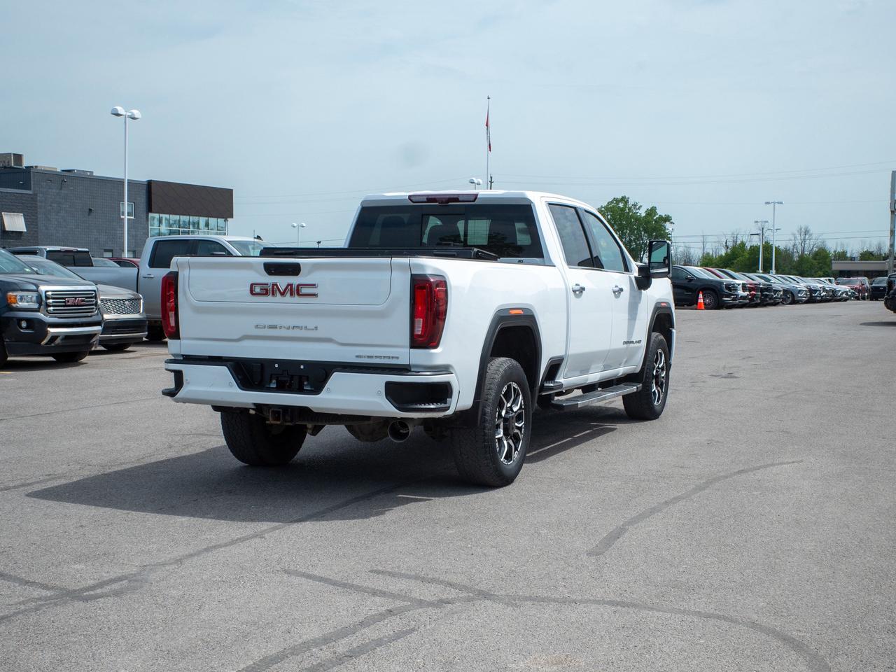 2023 GMC SIERRA 2500HD Denali - Blind Spot Monitor   Seat Memory Photo