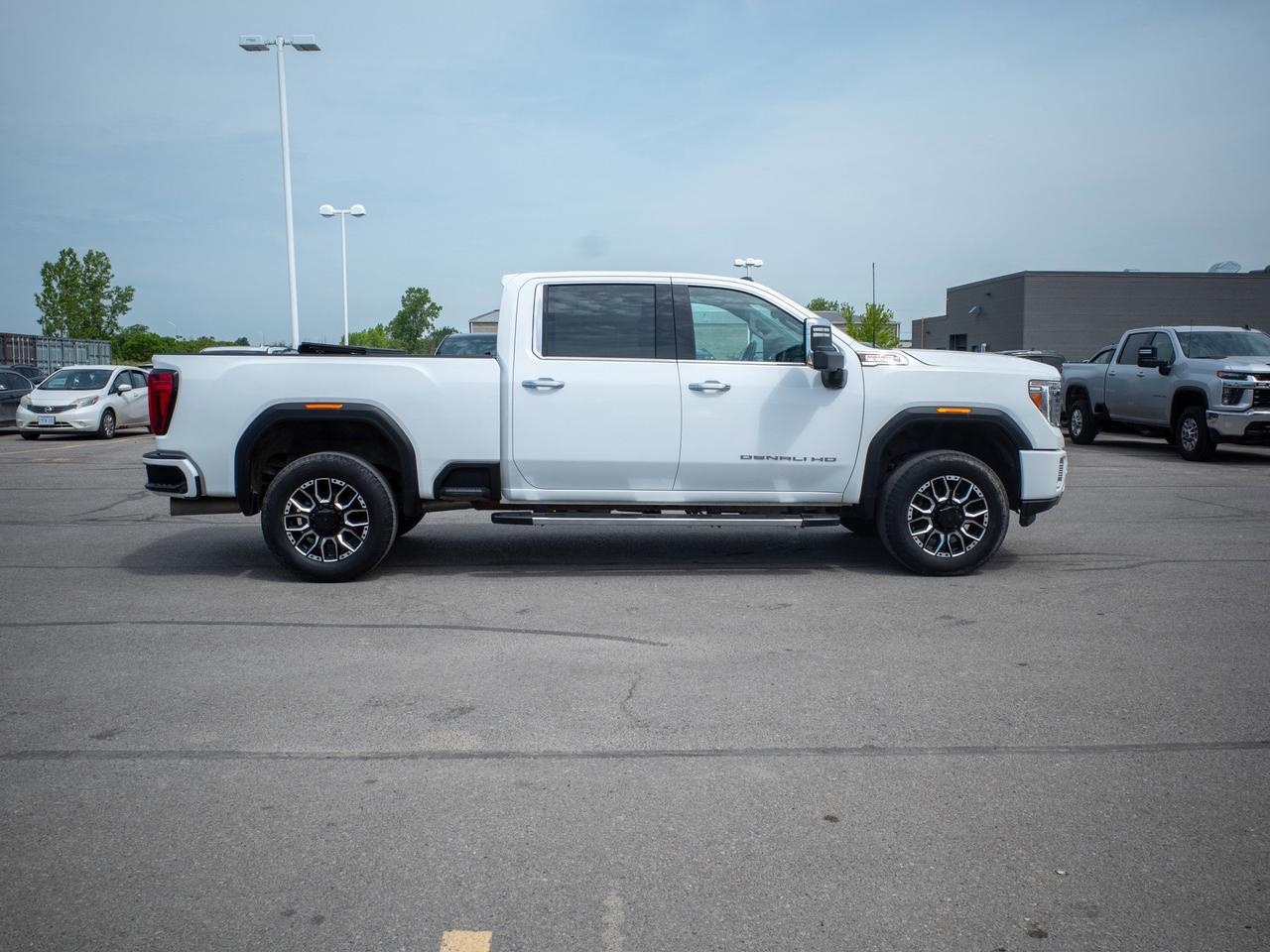 2023 GMC SIERRA 2500HD Denali - Blind Spot Monitor   Seat Memory Photo