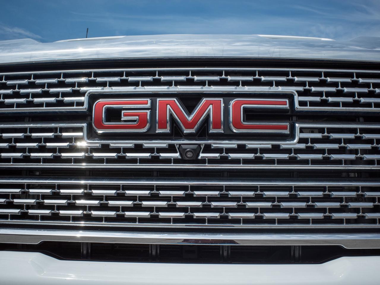 2023 GMC SIERRA 2500HD Denali - Blind Spot Monitor   Seat Memory Photo