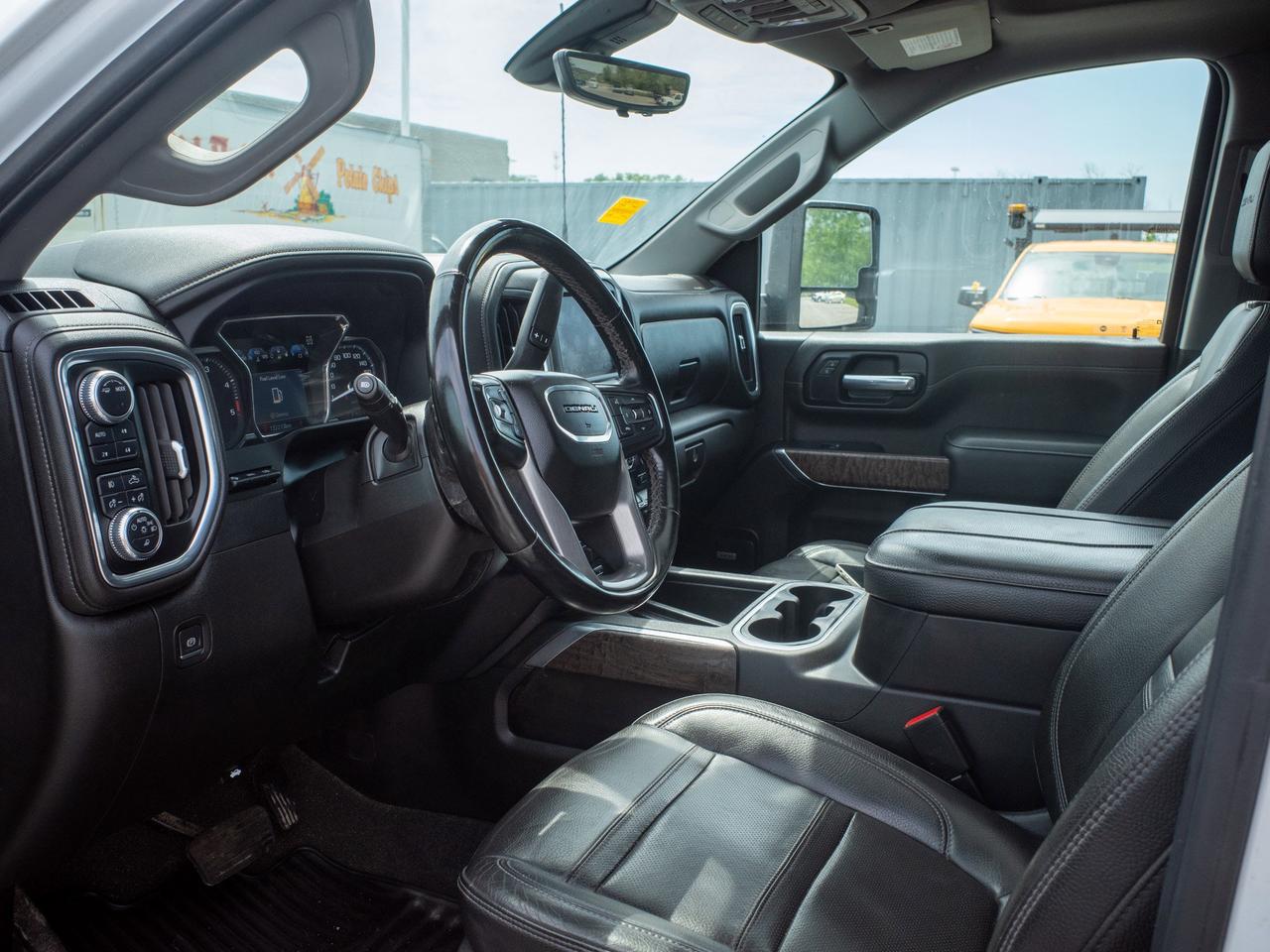 2023 GMC SIERRA 2500HD Denali - Blind Spot Monitor   Seat Memory Photo
