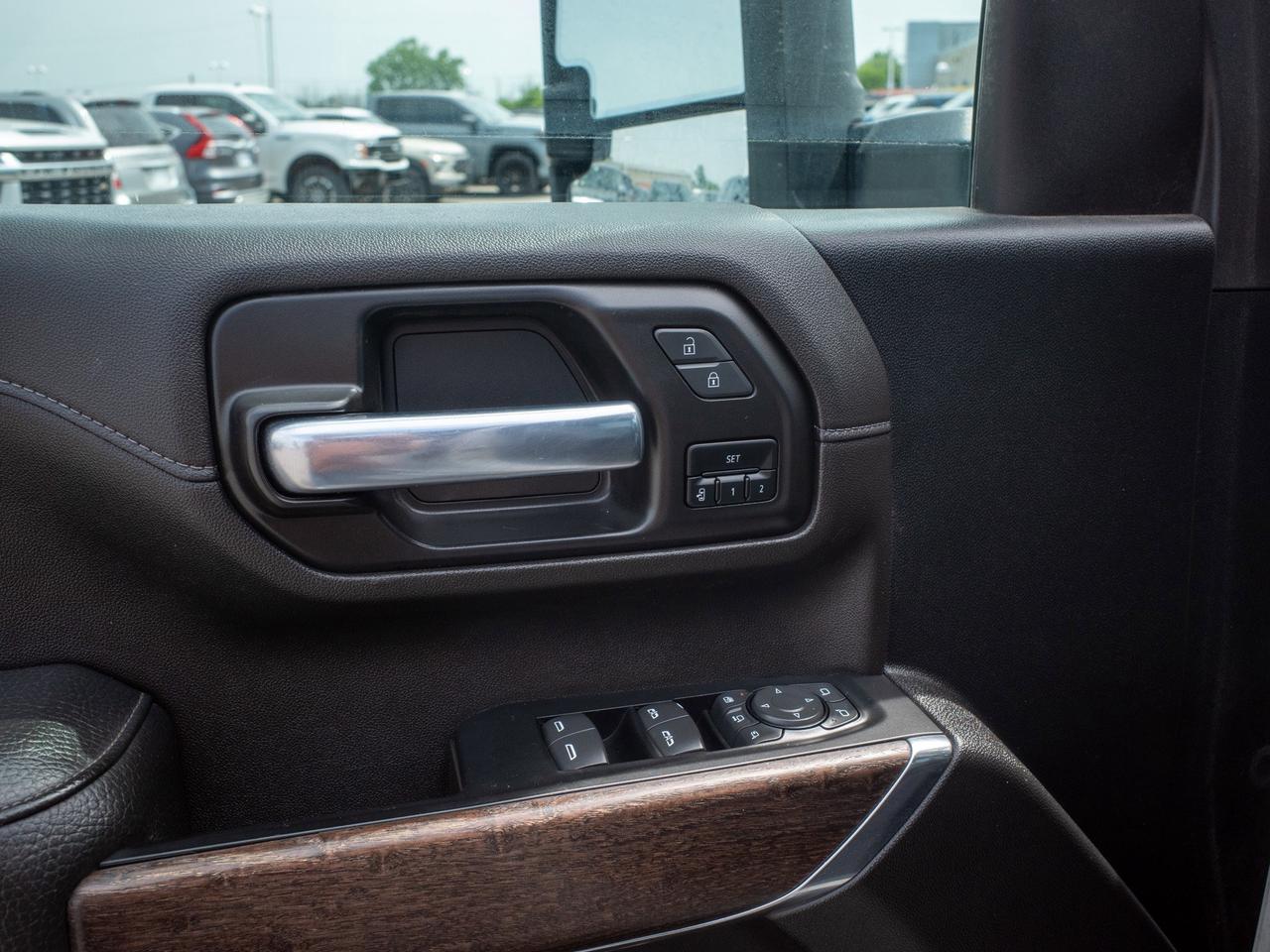2023 GMC SIERRA 2500HD Denali - Blind Spot Monitor   Seat Memory Photo