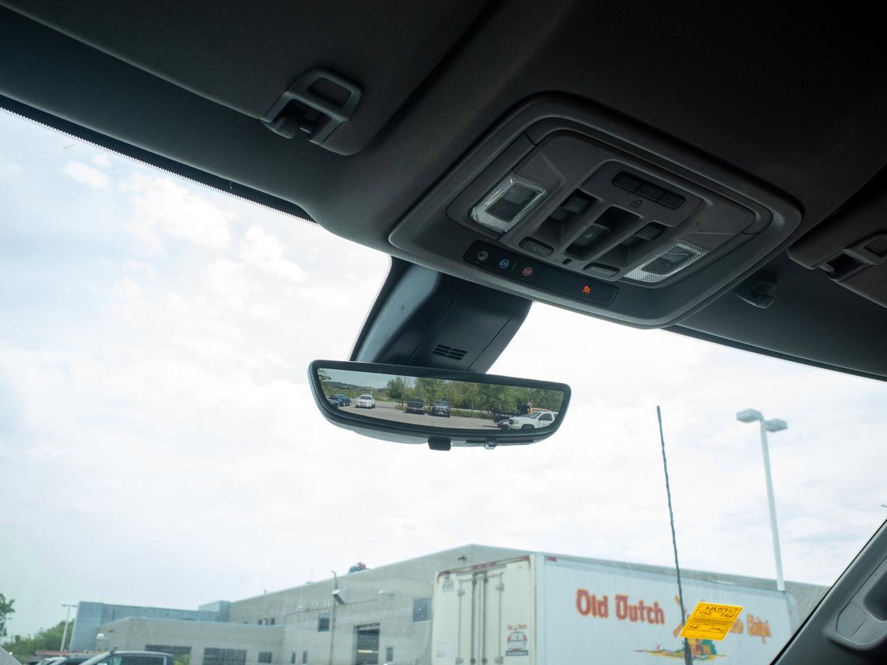 2023 GMC SIERRA 2500HD Denali - Blind Spot Monitor   Seat Memory Photo