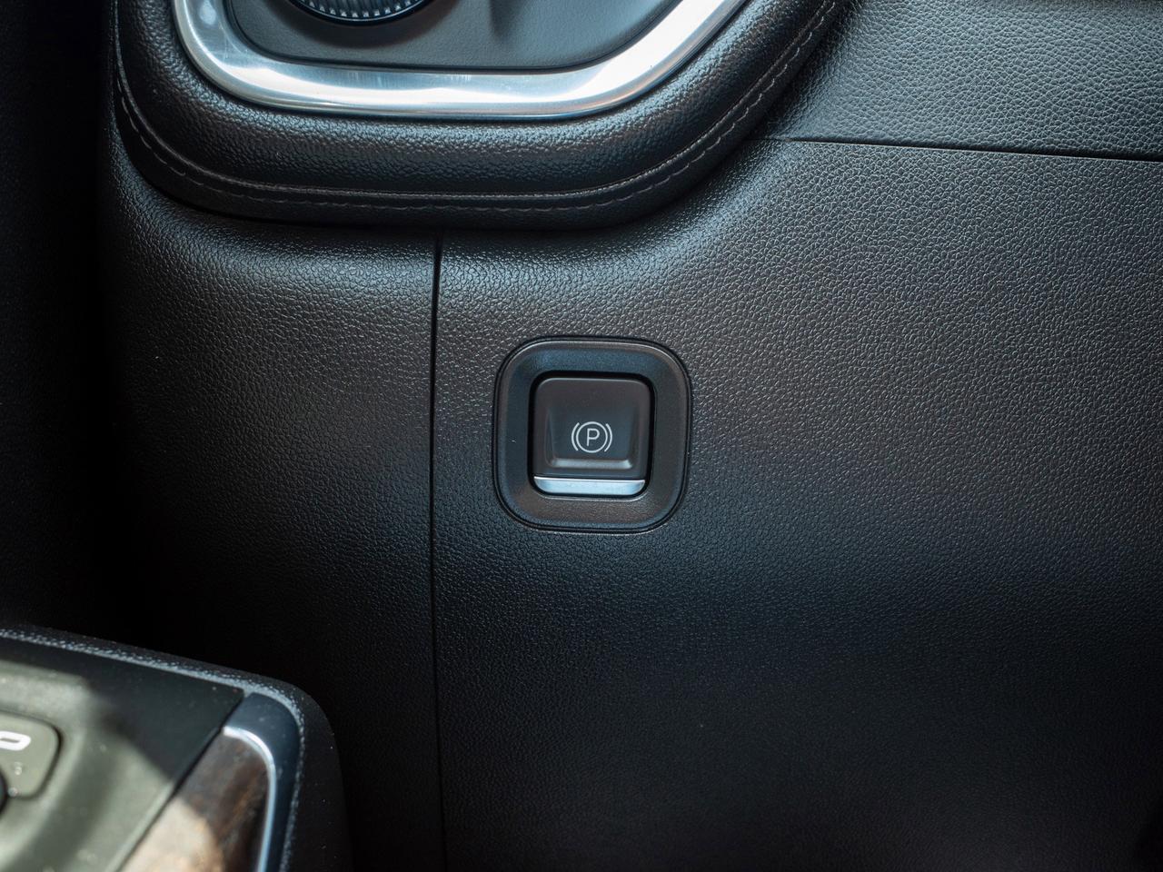 2023 GMC SIERRA 2500HD Denali - Blind Spot Monitor   Seat Memory Photo