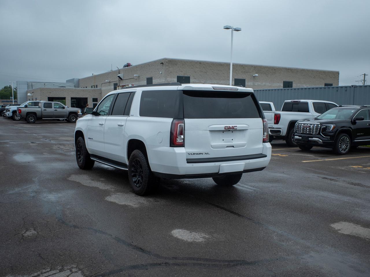 2018 GMC Yukon XL SLE - 3rd Row Seats   Premium Sound System Photo