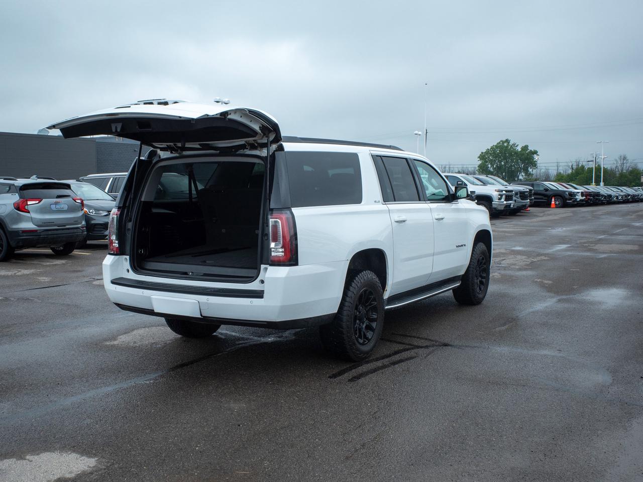 2018 GMC Yukon XL SLE - 3rd Row Seats   Premium Sound System Photo