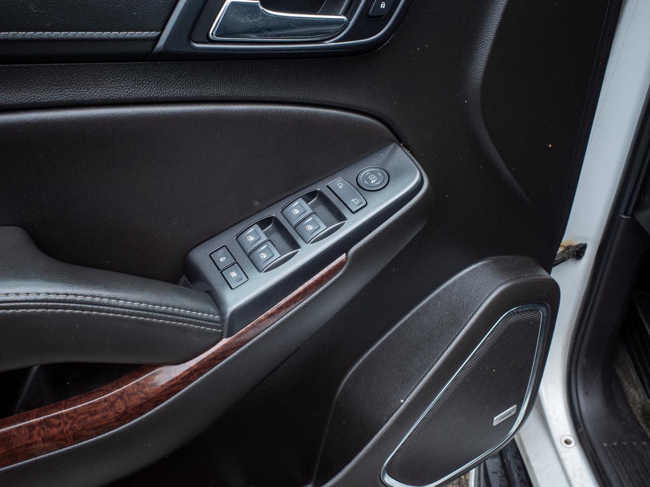 2018 GMC Yukon XL SLE - 3rd Row Seats   Premium Sound System Photo