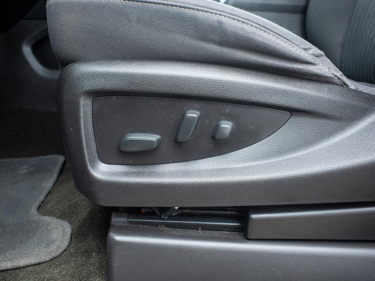 2018 GMC Yukon XL SLE - 3rd Row Seats   Premium Sound System Photo