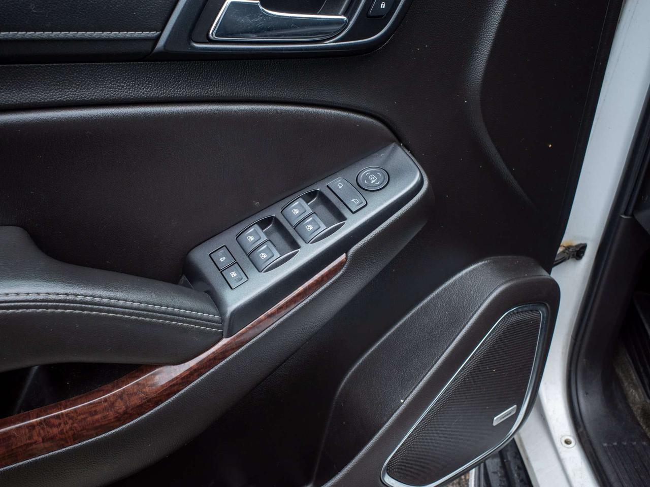 2018 GMC Yukon SLE - 3rd Row Seats   Premium Sound System Photo