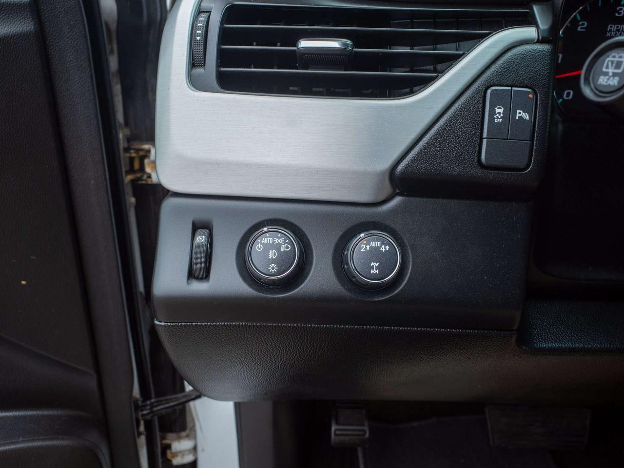 2018 GMC Yukon SLE - 3rd Row Seats   Premium Sound System Photo