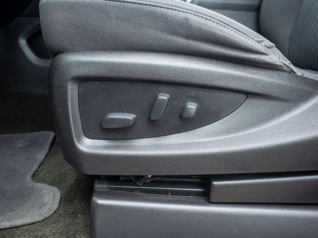 2018 GMC Yukon SLE - 3rd Row Seats   Premium Sound System Photo