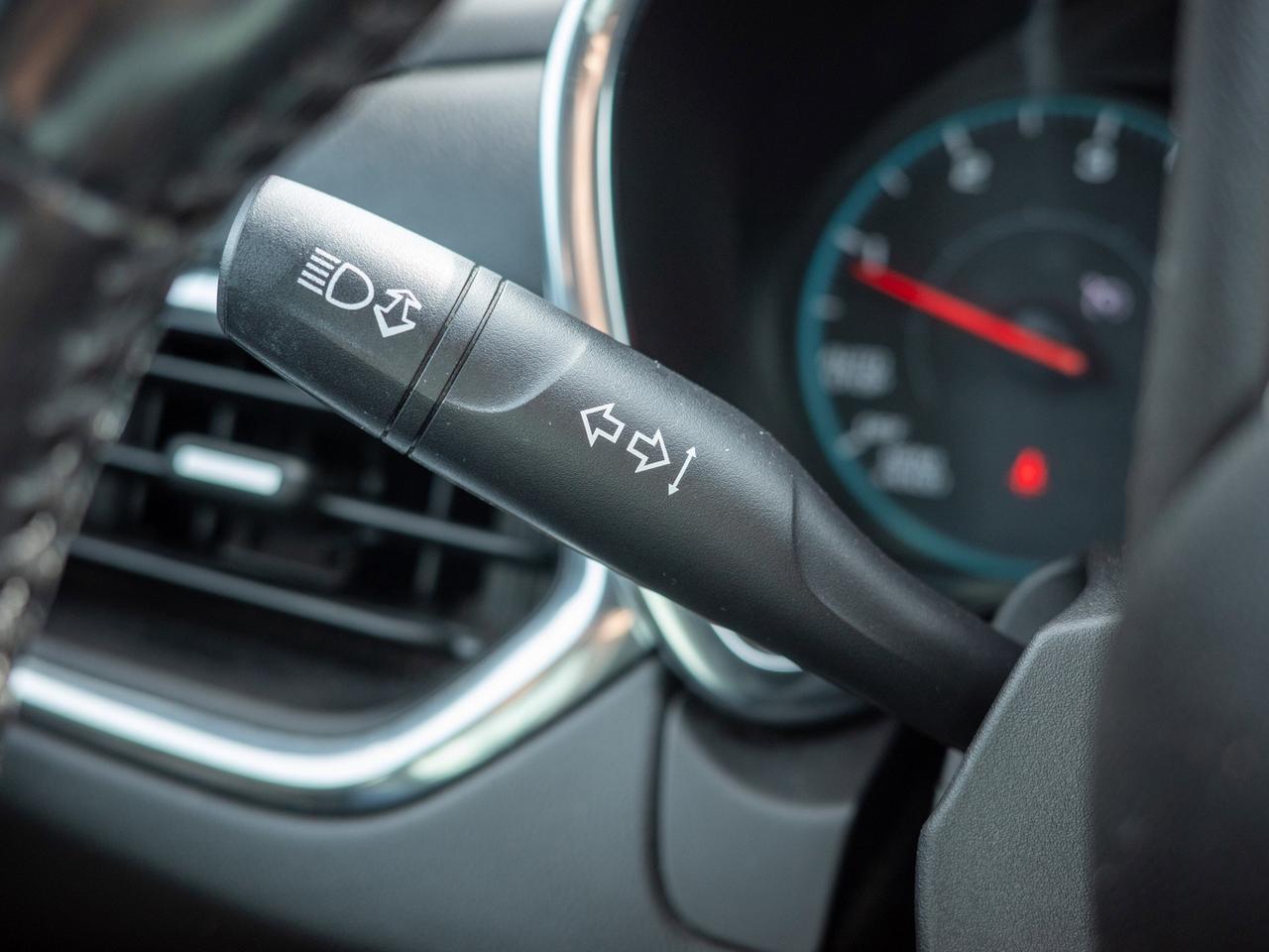 2018 Chevrolet Equinox LT - Rear Parking Aid   Cross-Traffic Alert Photo