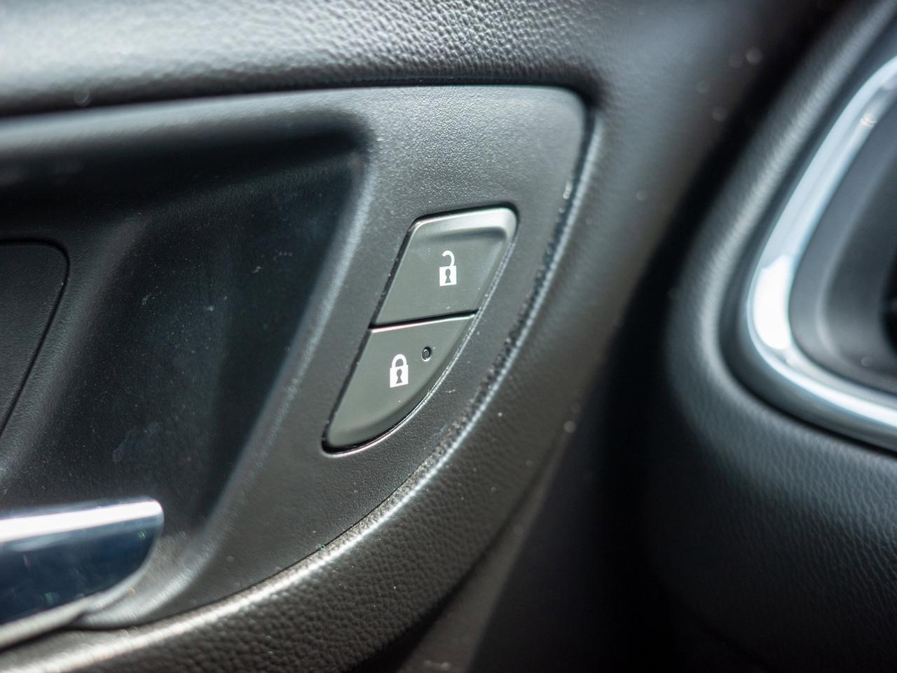 2018 Chevrolet Equinox LT - Rear Parking Aid   Cross-Traffic Alert Photo