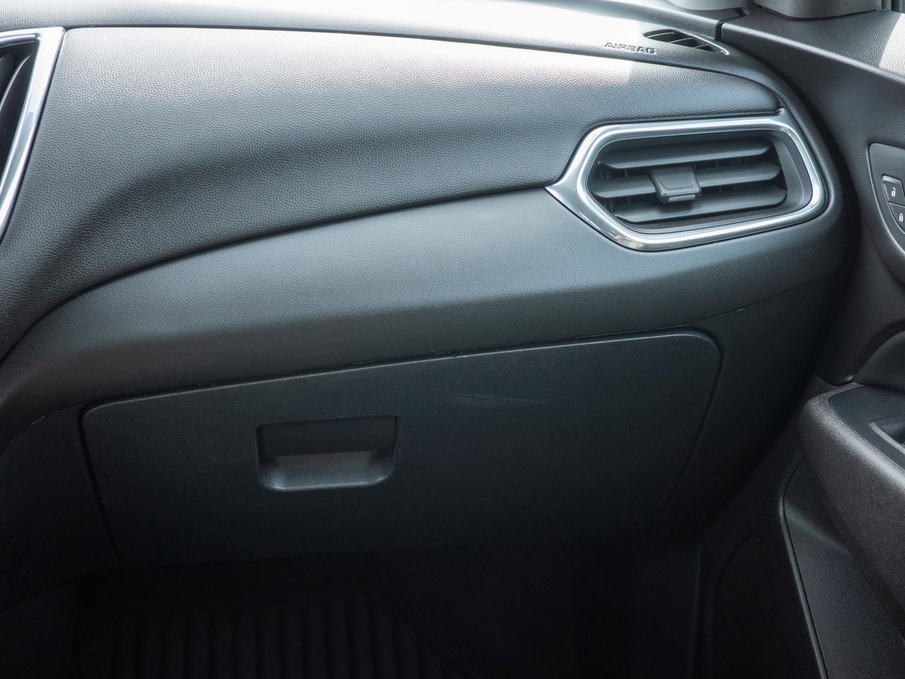 2018 Chevrolet Equinox LT - Rear Parking Aid   Cross-Traffic Alert Photo