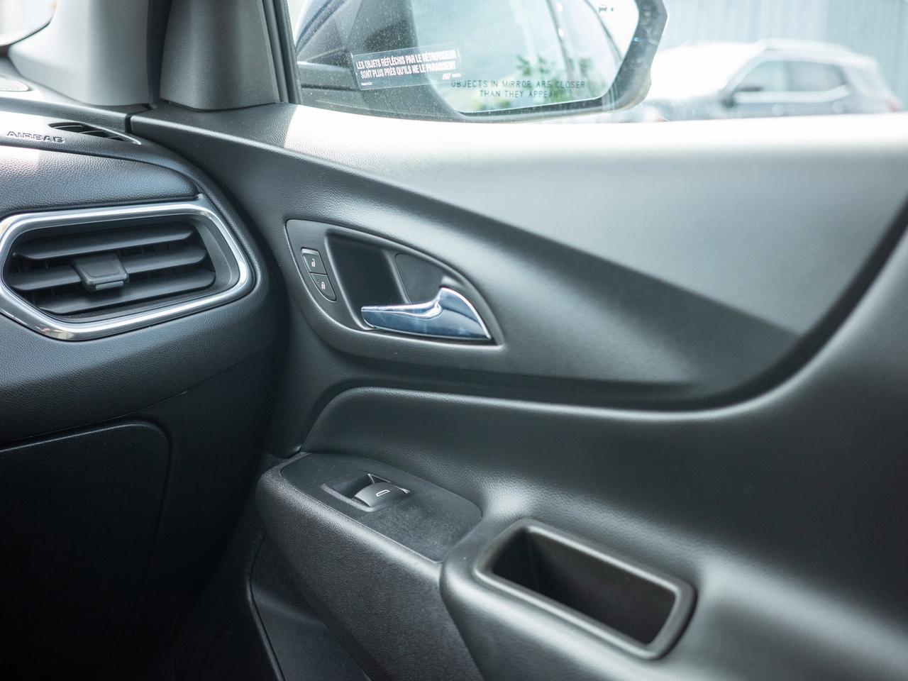 2018 Chevrolet Equinox LT - Rear Parking Aid   Cross-Traffic Alert Photo