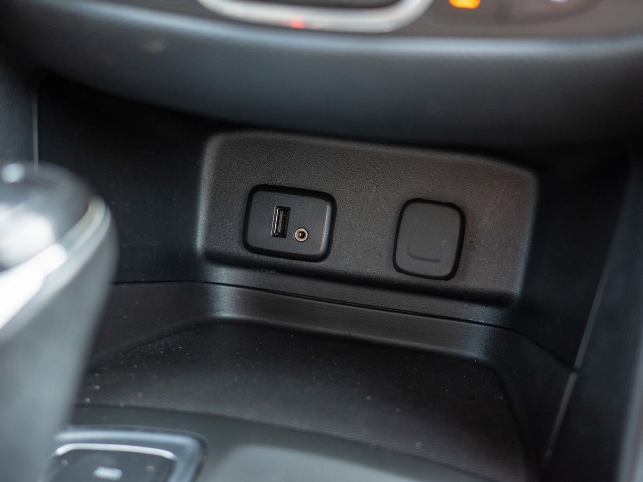 2018 Chevrolet Equinox LT - Rear Parking Aid   Cross-Traffic Alert Photo