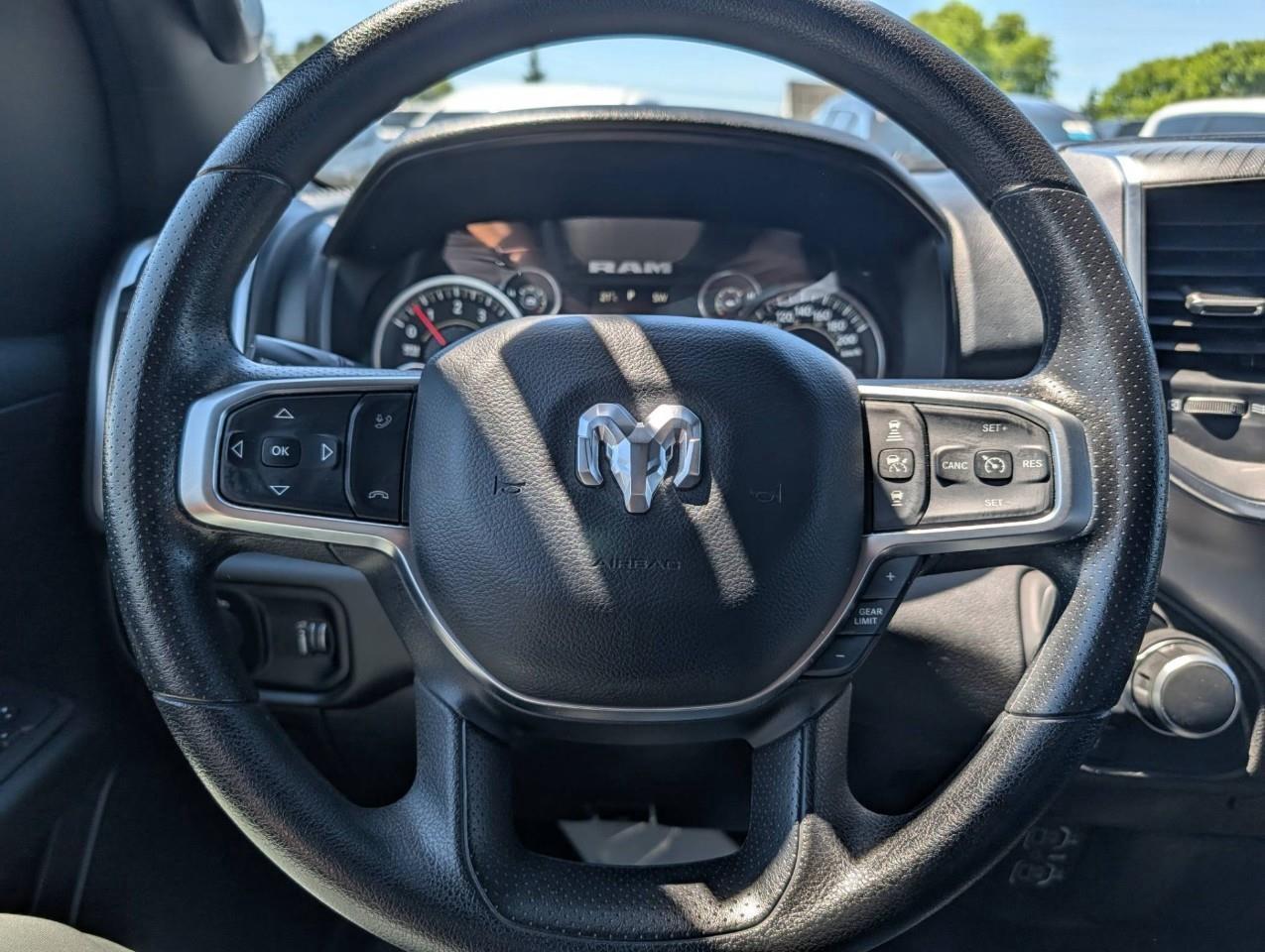 2025 RAM 1500 Big Horn ONE OWNER/ LOW KMS /NO ACCIDENTS Photo