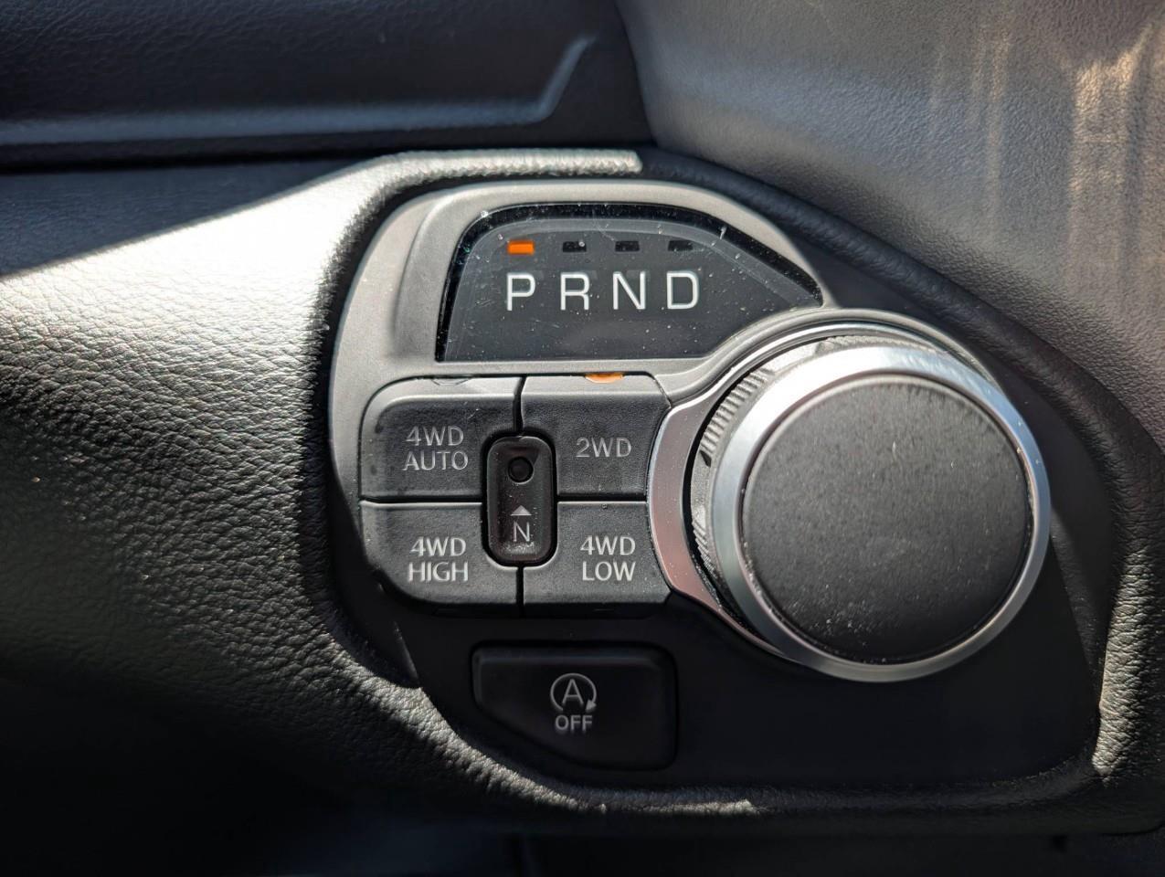 2025 RAM 1500 Big Horn ONE OWNER/ LOW KMS /NO ACCIDENTS Photo