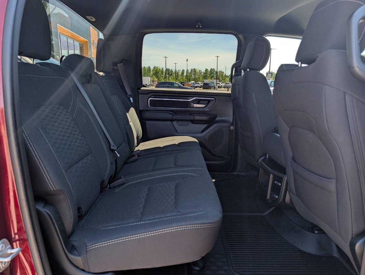2025 RAM 1500 Big Horn ONE OWNER/ LOW KMS /NO ACCIDENTS Photo