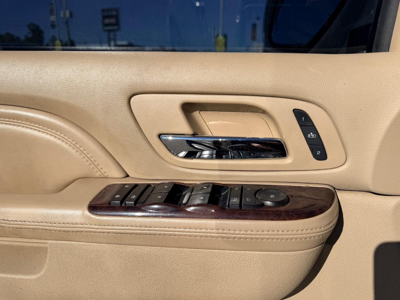 2010 Cadillac Escalade EXT AWD 4dr Photo