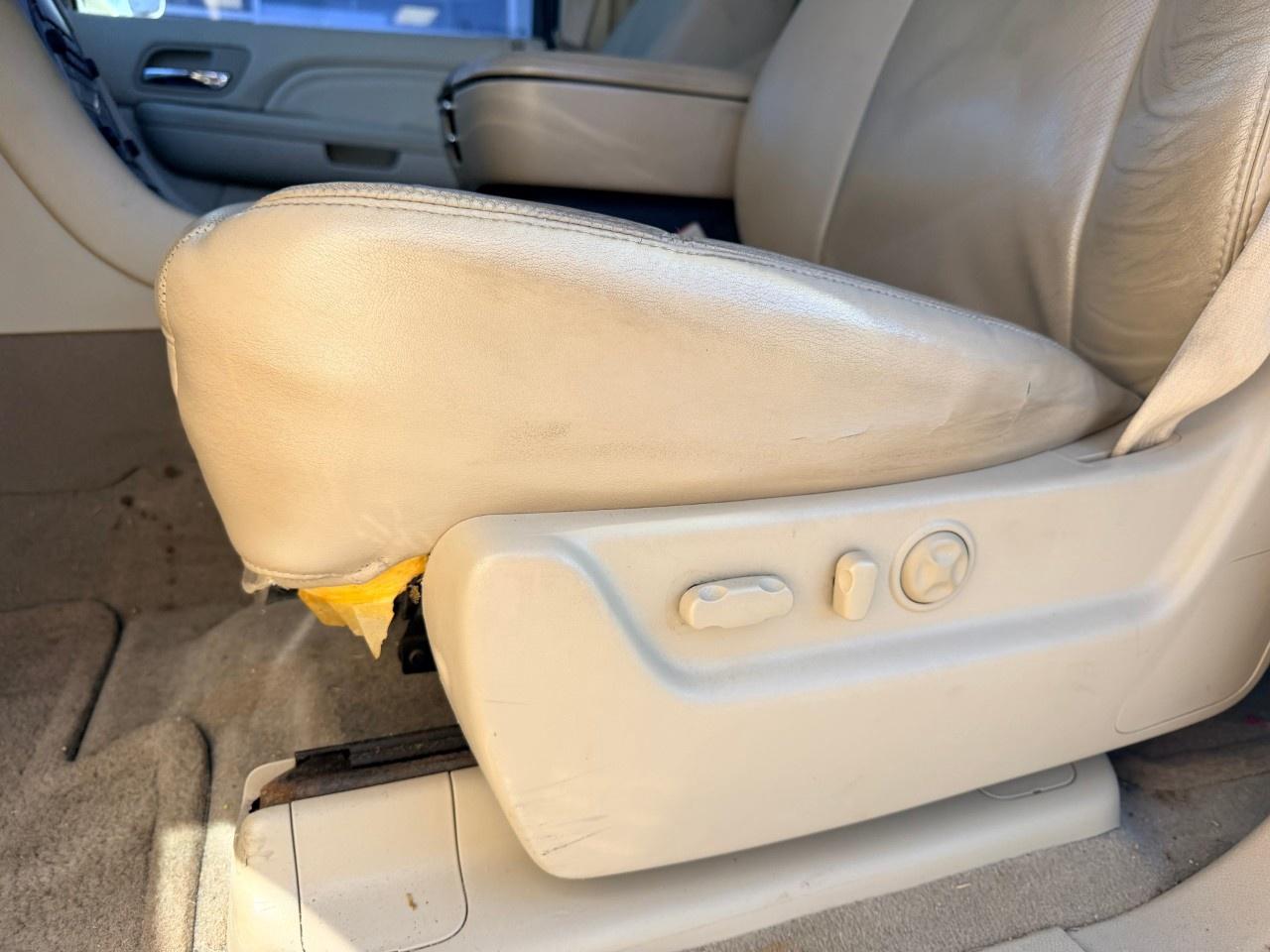 2010 Cadillac Escalade EXT AWD 4dr Photo