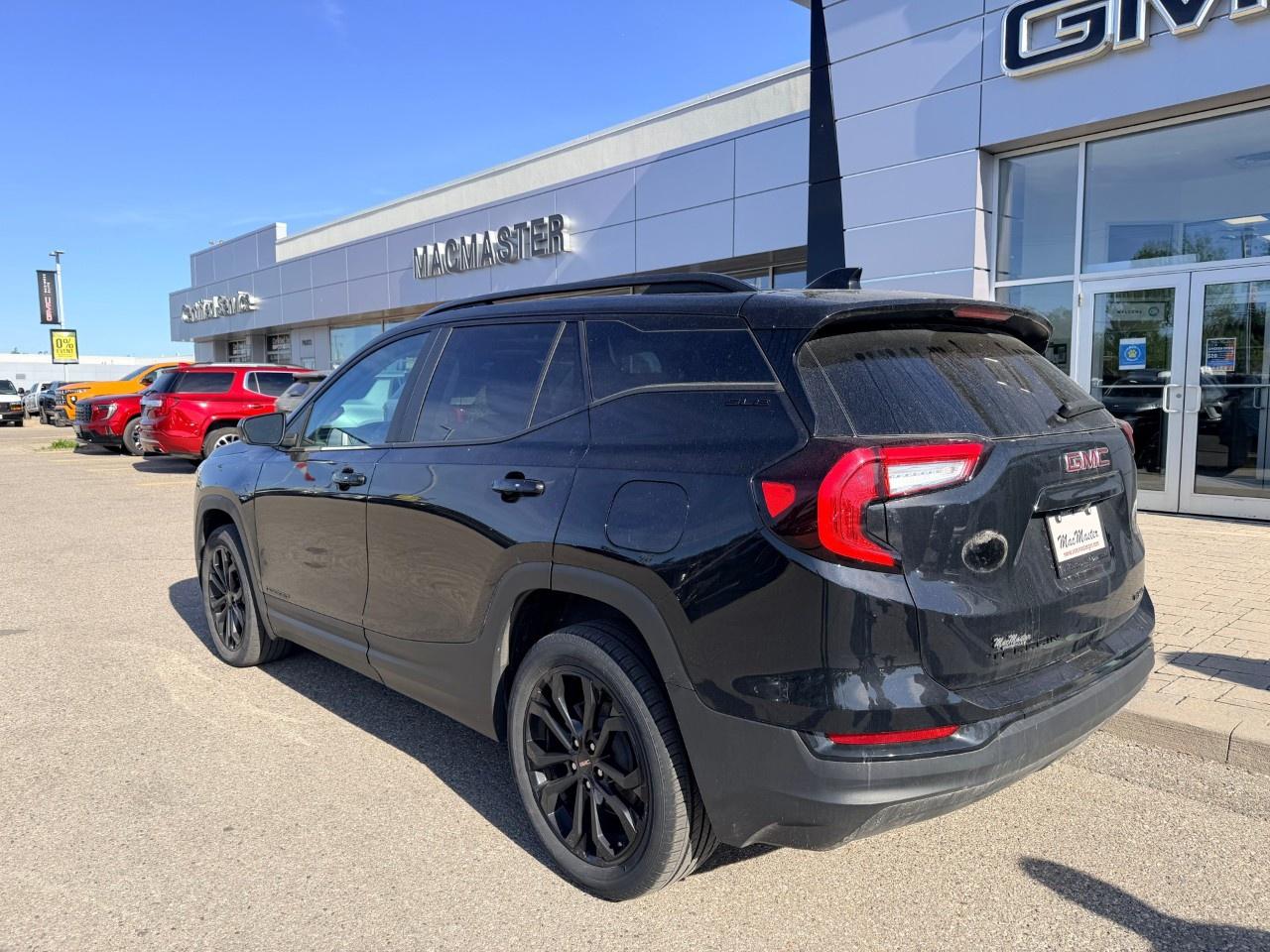 2022 GMC Terrain AWD SLE Photo