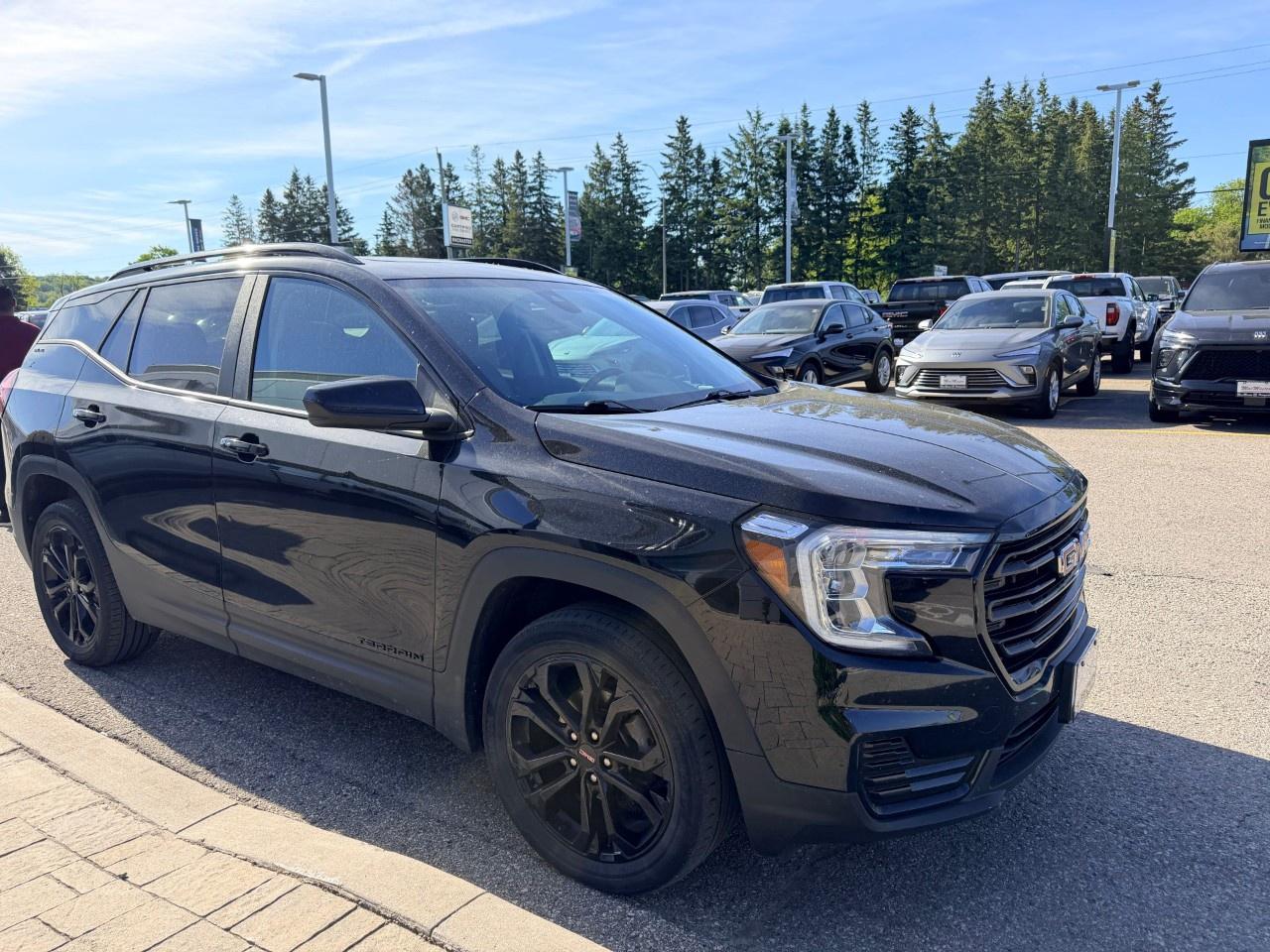 2022 GMC Terrain AWD SLE Photo