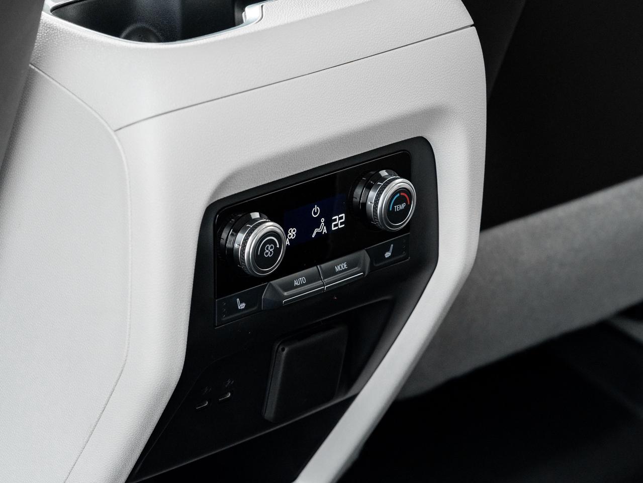 2024 GMC Acadia Denali 4dr All-Wheel Drive Photo