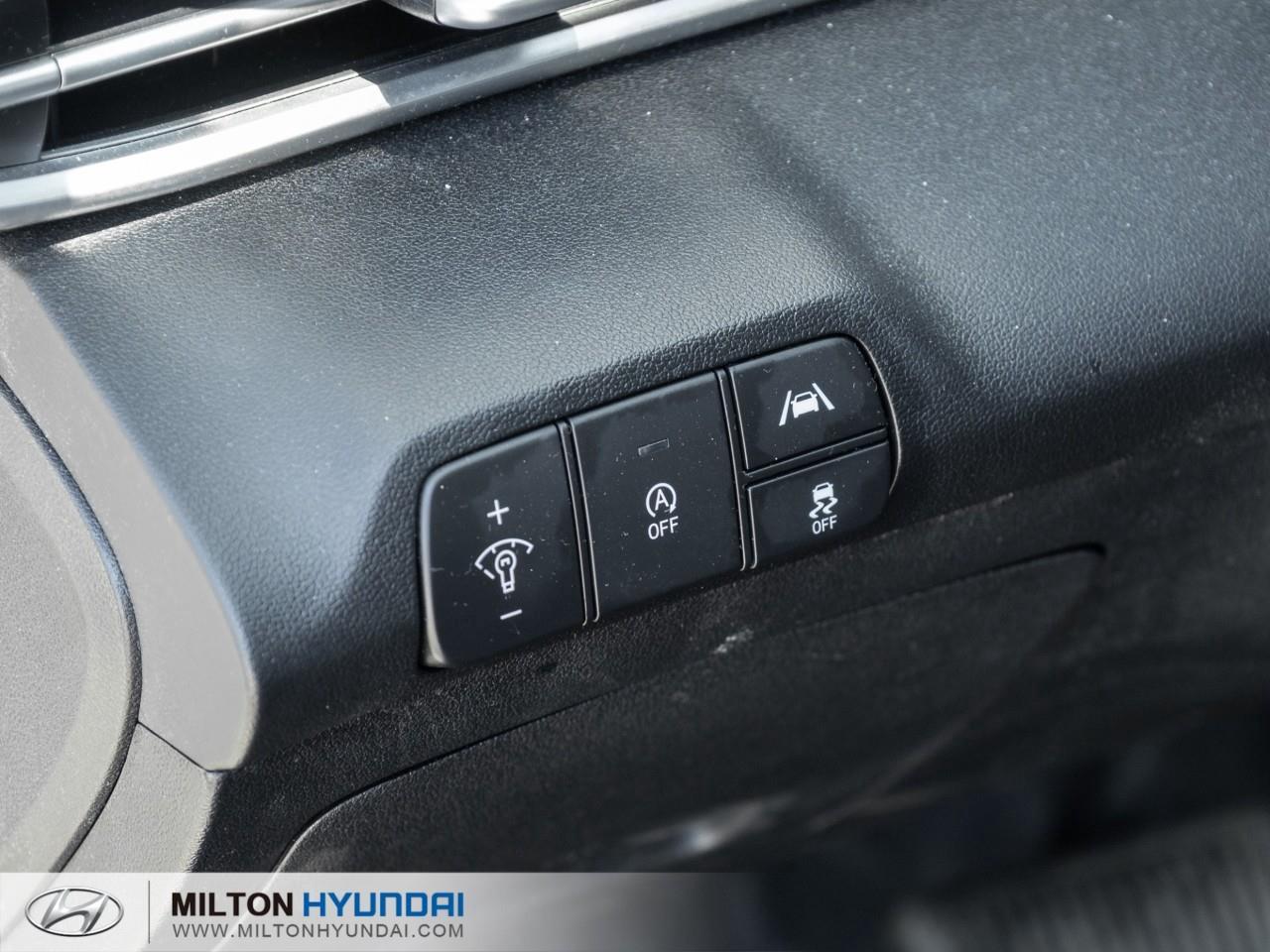 2023 Hyundai Elantra ESSENTIAL 4DR SEDAN Photo