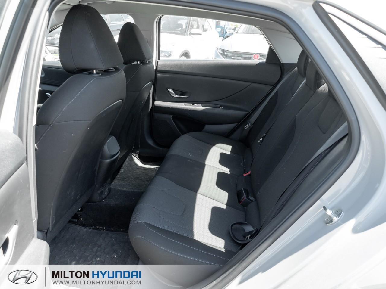 2023 Hyundai Elantra ESSENTIAL 4DR SEDAN Photo