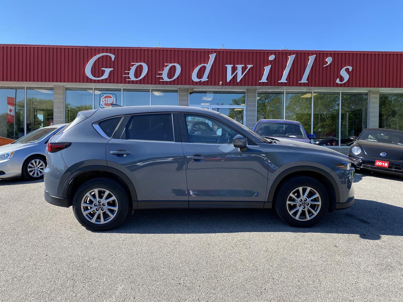 2023 Mazda CX-5 GS, CLEAN CARFAX, HEATED SEATS, BLIND SPOT MONITOR Photo