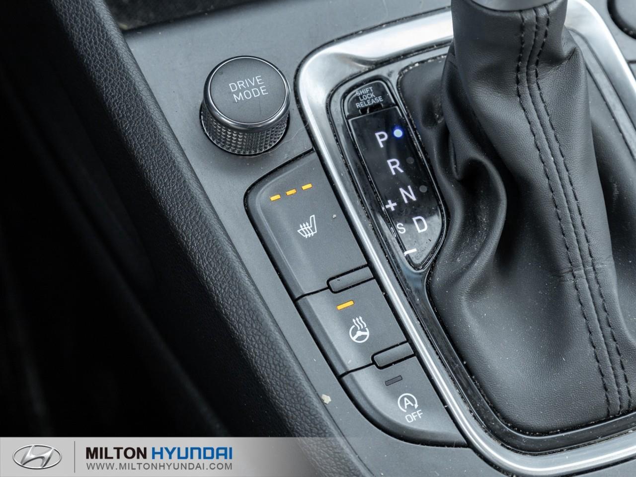2022 Hyundai KONA 2.0L Preferred Sun & Leather Package 4dr All-Wheel Drive Photo