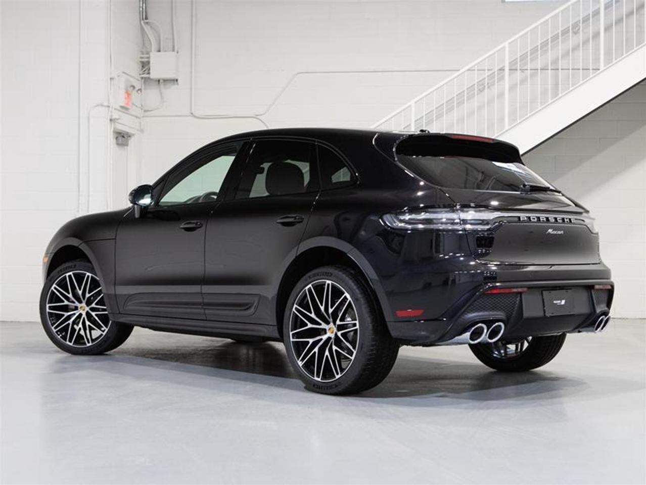 2026 Porsche Macan AWD Photo