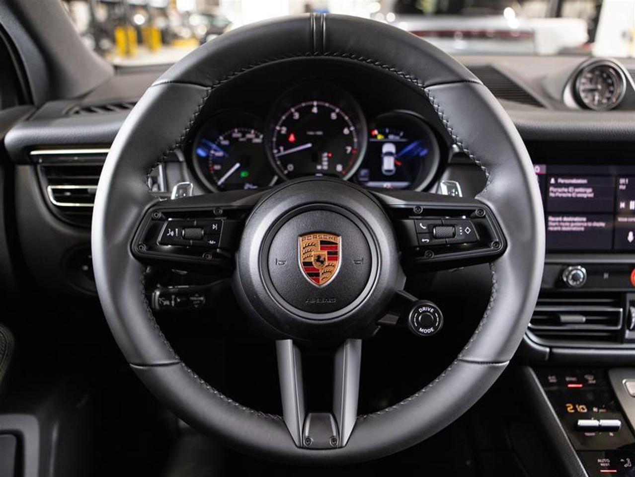 2026 Porsche Macan AWD Photo