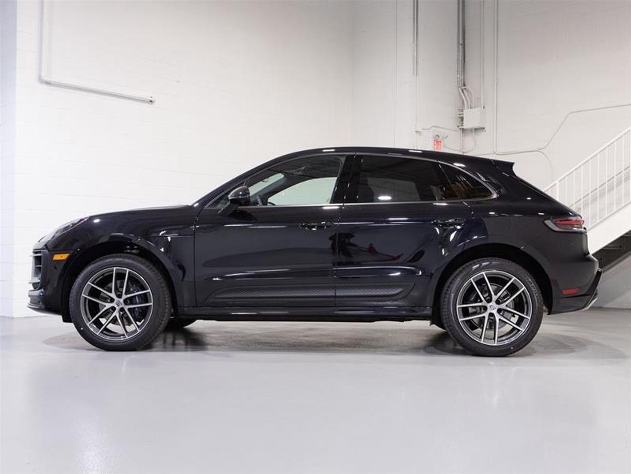 2026 Porsche Macan AWD Photo